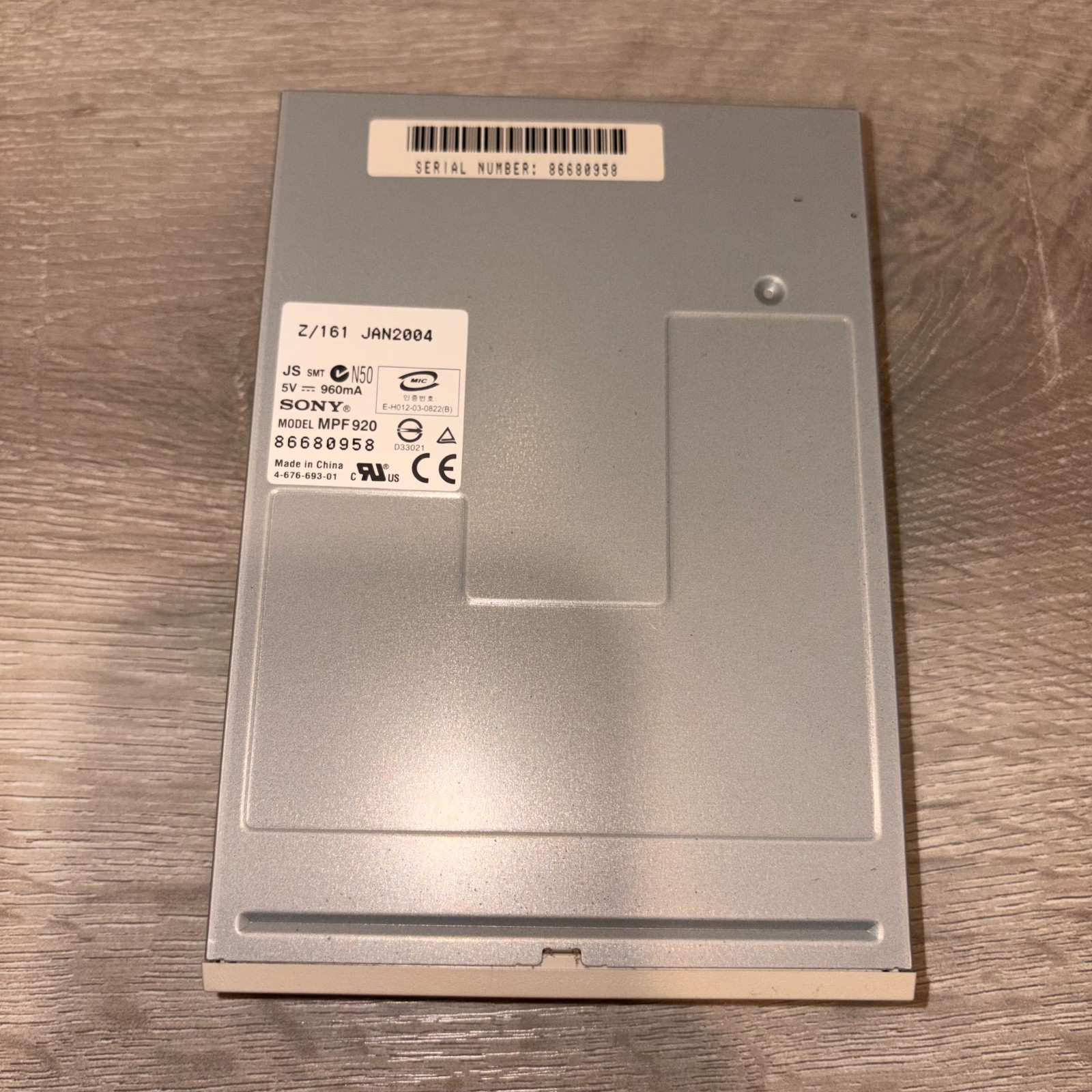 Sony MPF920 Series 3.5-inch 1.44 MB IDE / EIDE Internal Floppy Disk Drive