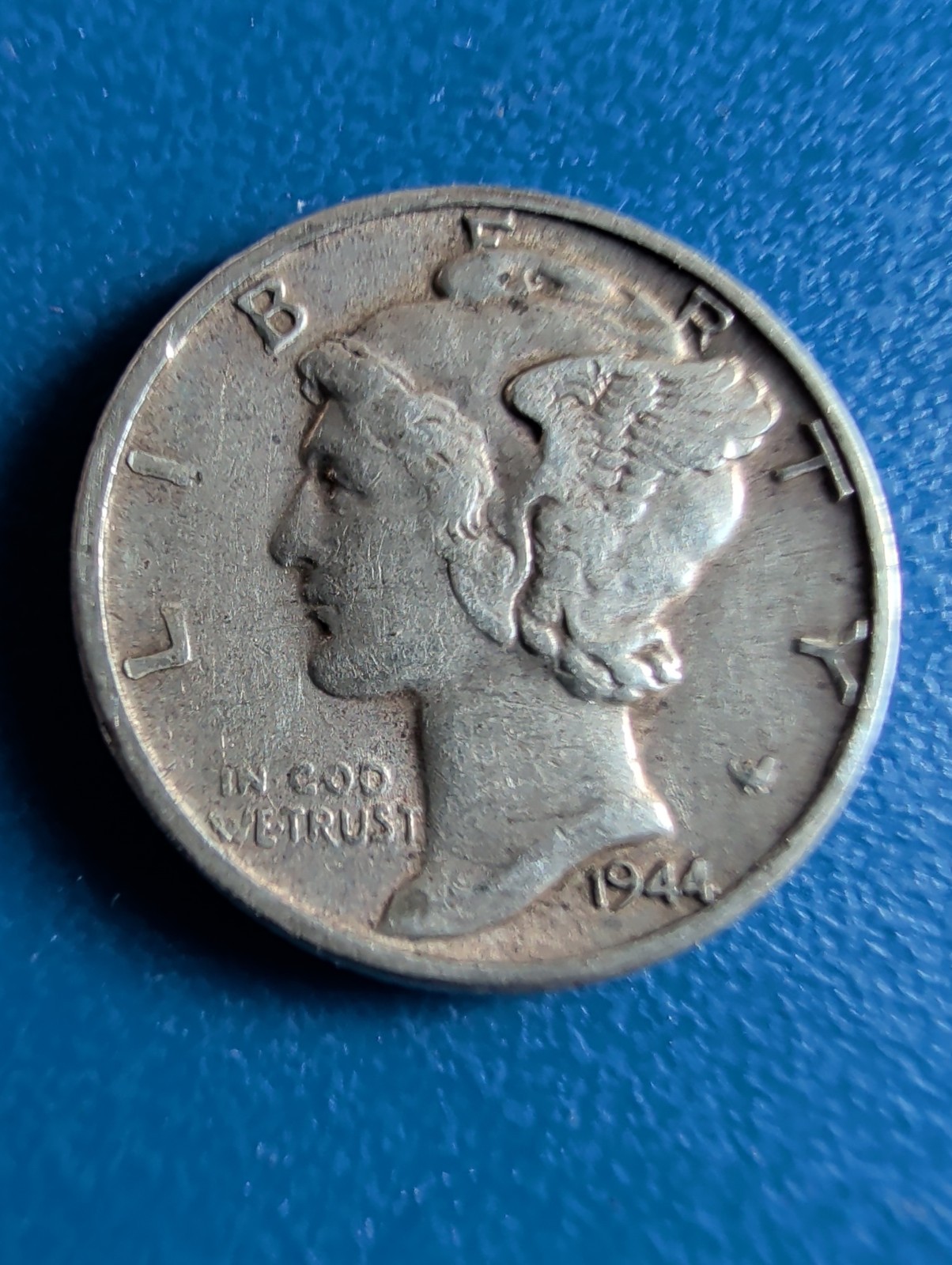 1943 Mercury Dime. No Mint. Free Shipping