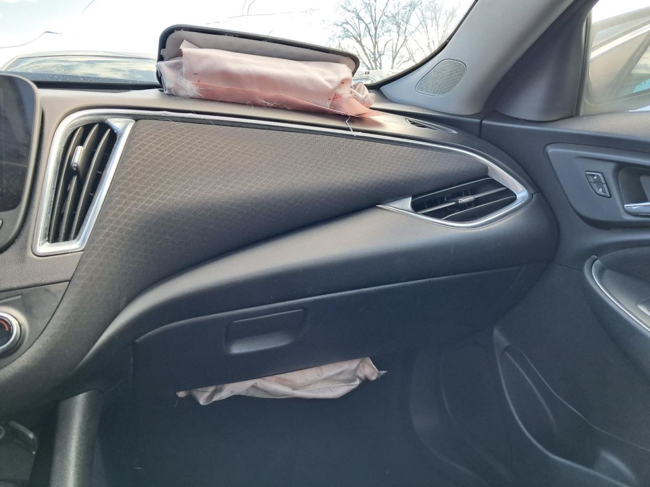 MALIBU    2020 Glove Box 4861128