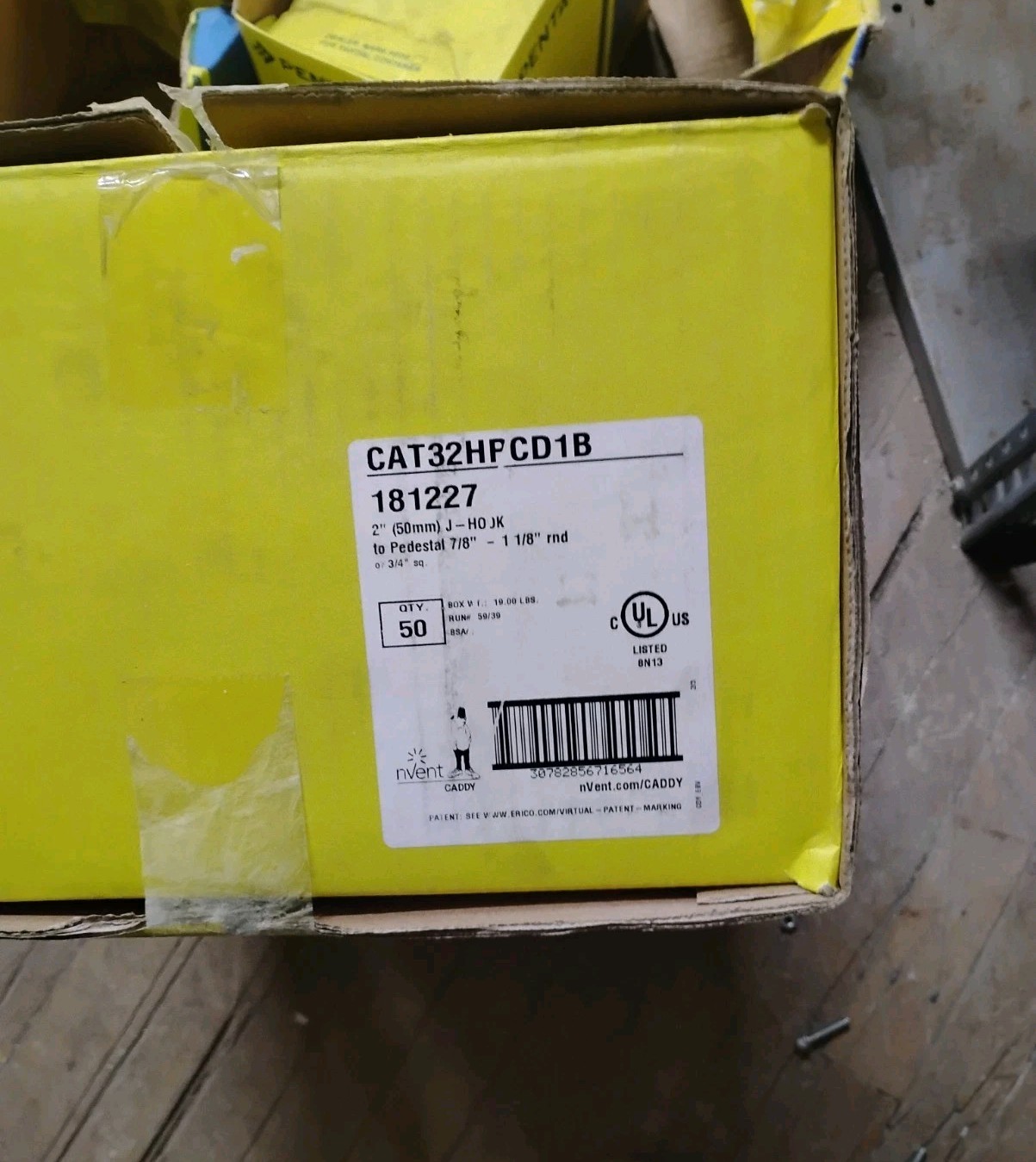 (25) nVent Caddy CAT32HPCD1B 19)  2" J-HOOK To 1/2" Pedestal Screw on
