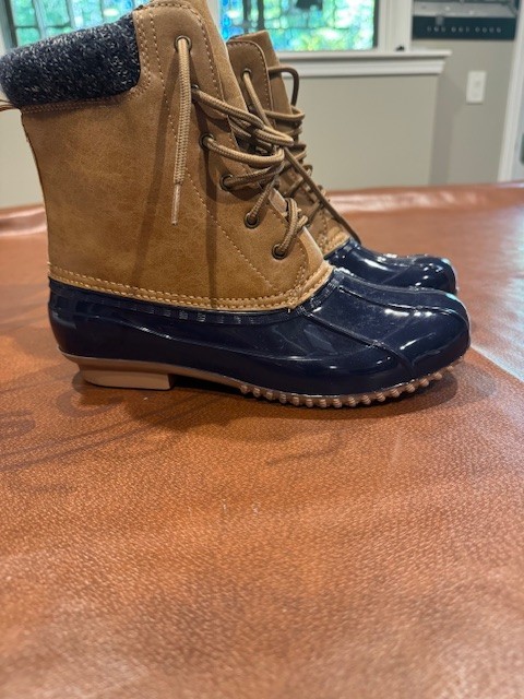 JF Winter Boots US Women's Sie 9/EU 40 - New not in Box -