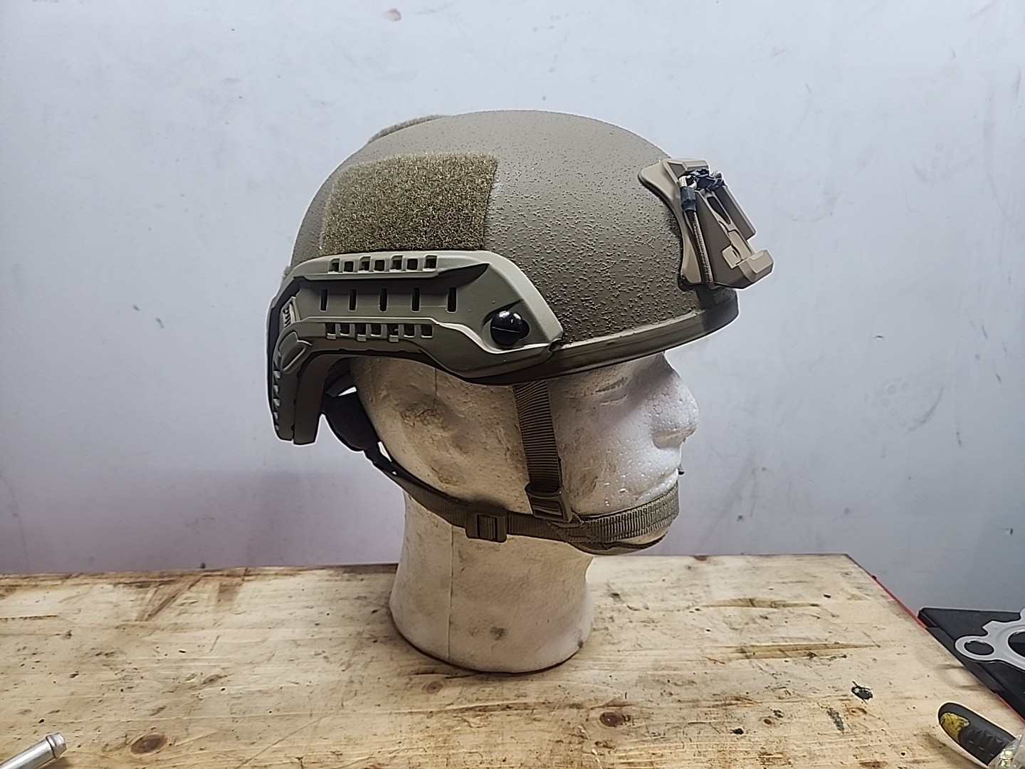 USMC GENTEX HELMET, HIGH CUT, SIZE LARGE