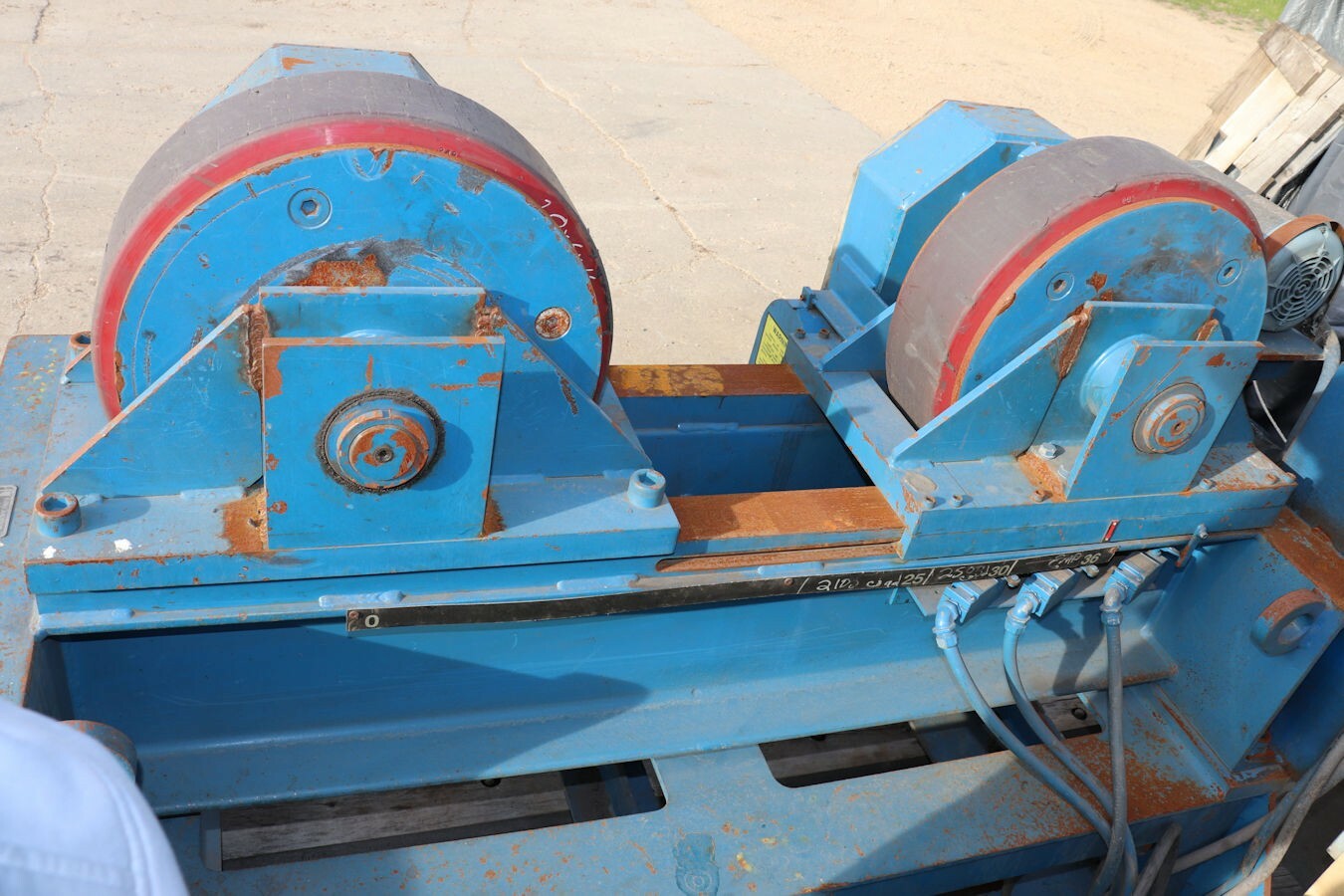 Koike Aronson WRD30 Turning Rolls - 30,000 lbs.
