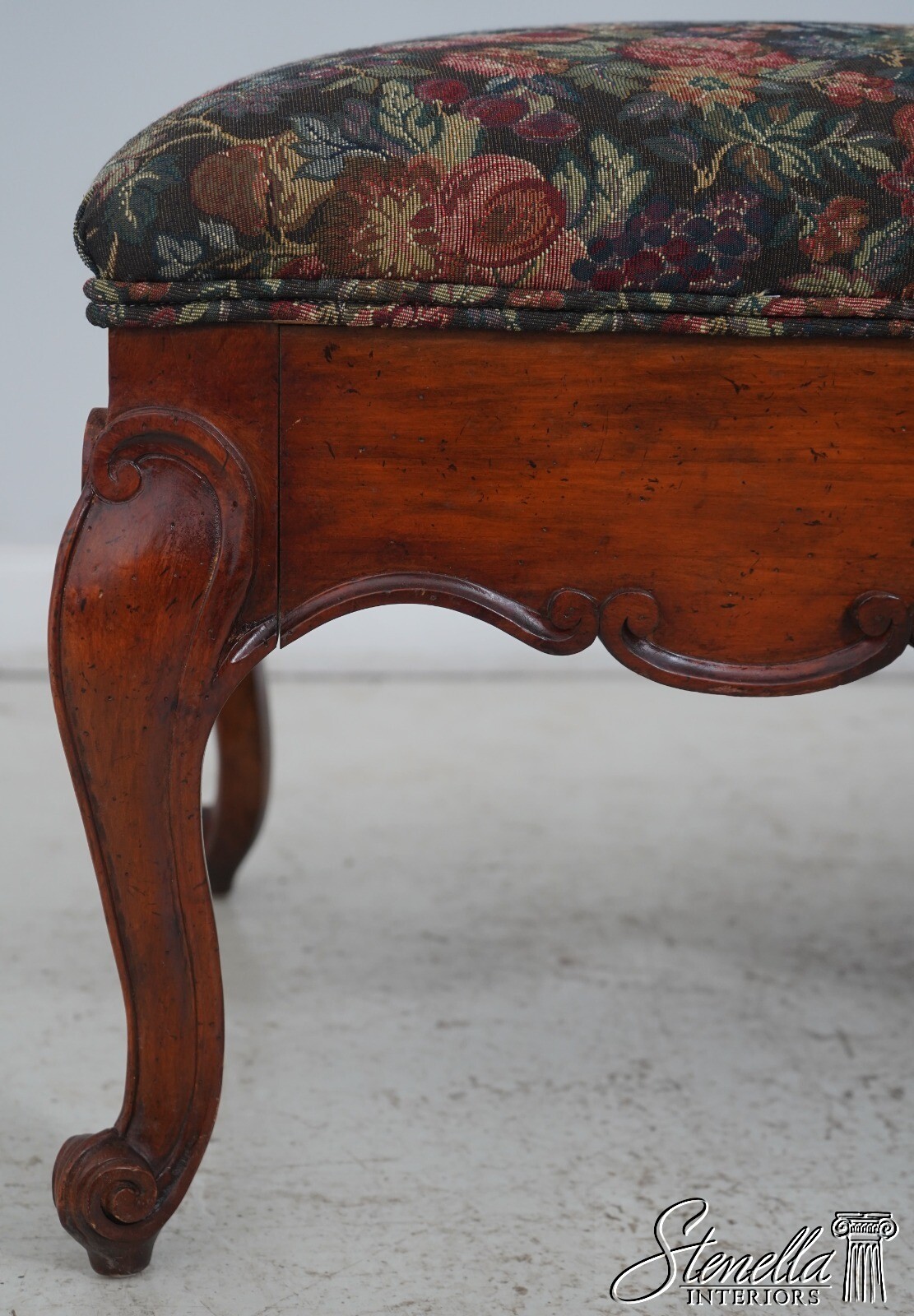 L64191EC: Tapestry Upholstery French Style Long Window Bench