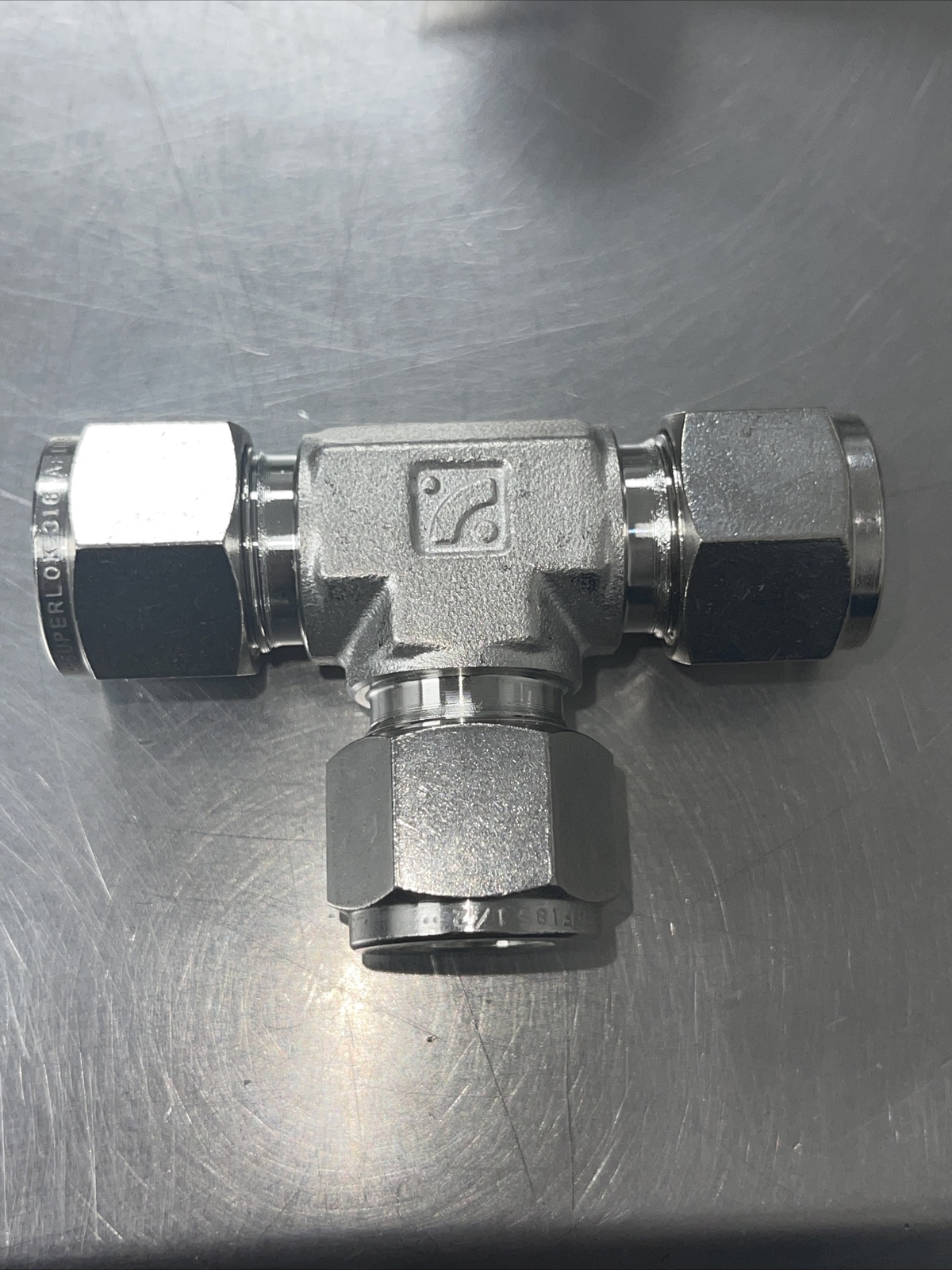 Superlok I-Fittings Tube Union Tee 1/2 x 1/2  x 1/2 Tube OD swagelok fittings
