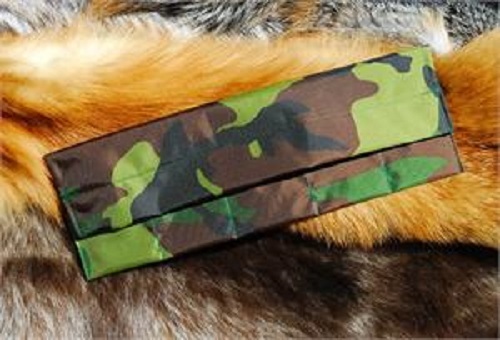 Trapper's Lure Pouch Holds 5 one oz. Lure Bottles