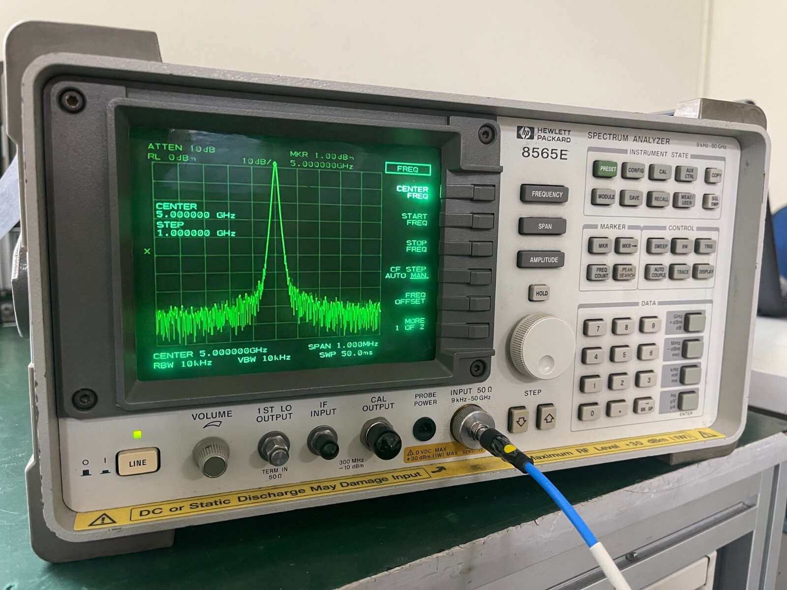 HP Agilent 8565E 9KHz - 50GHz Spectrum Analyzer w/ 85620A module_1259