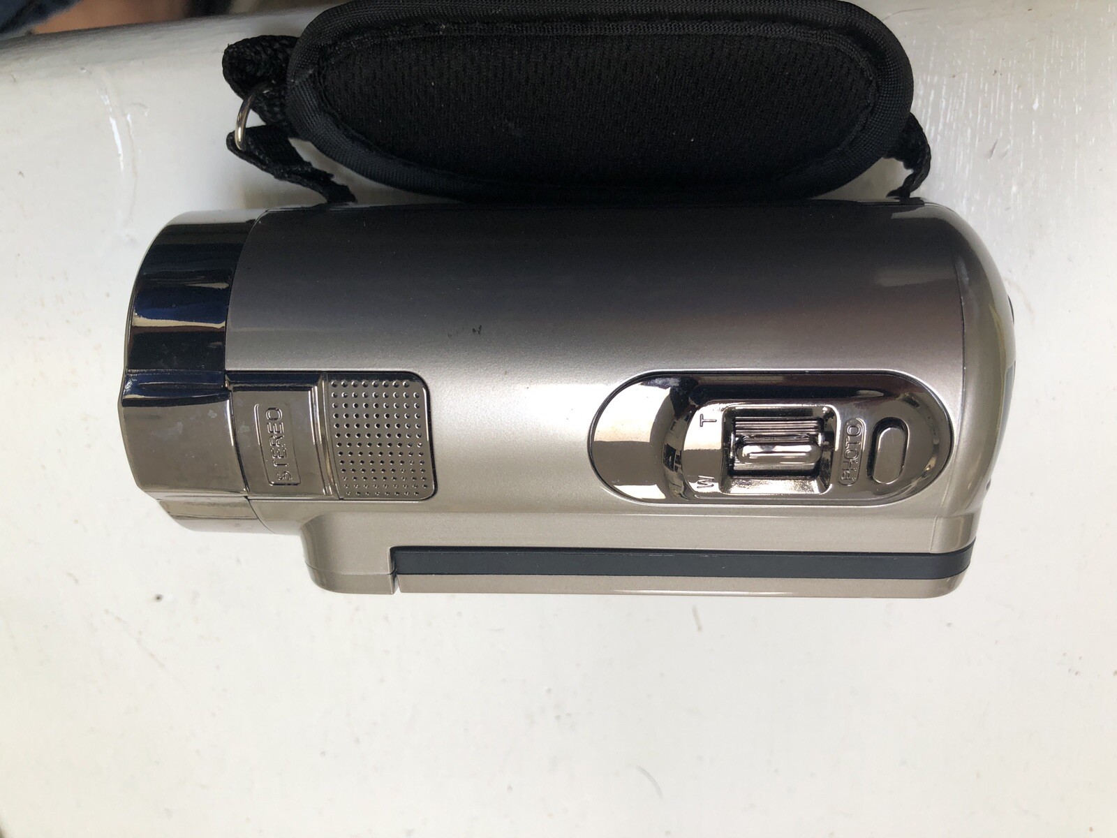 Besteker HD 240 mega Pixels Still Image Video With Strap, Cables Box “untested”