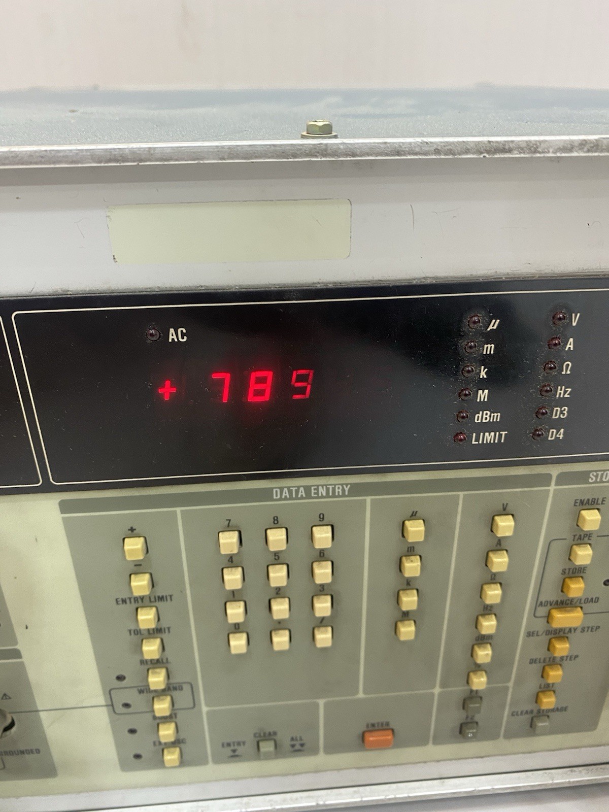 Fluke 5101A Calibrator