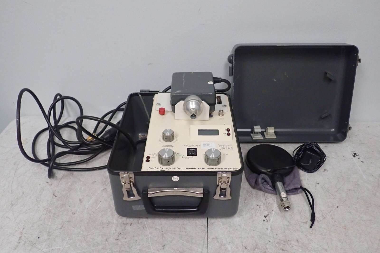 Radcal 1515 Radiation Monitor with 1550 Converter, 10X5-180 Probe