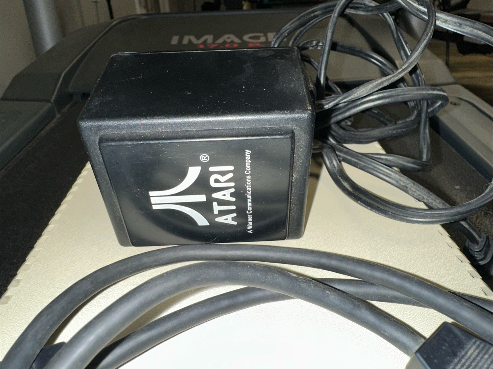 Atari 1050 Floppy Disk Drive - Original Power Supply Data Cable 5.25 - Powers On