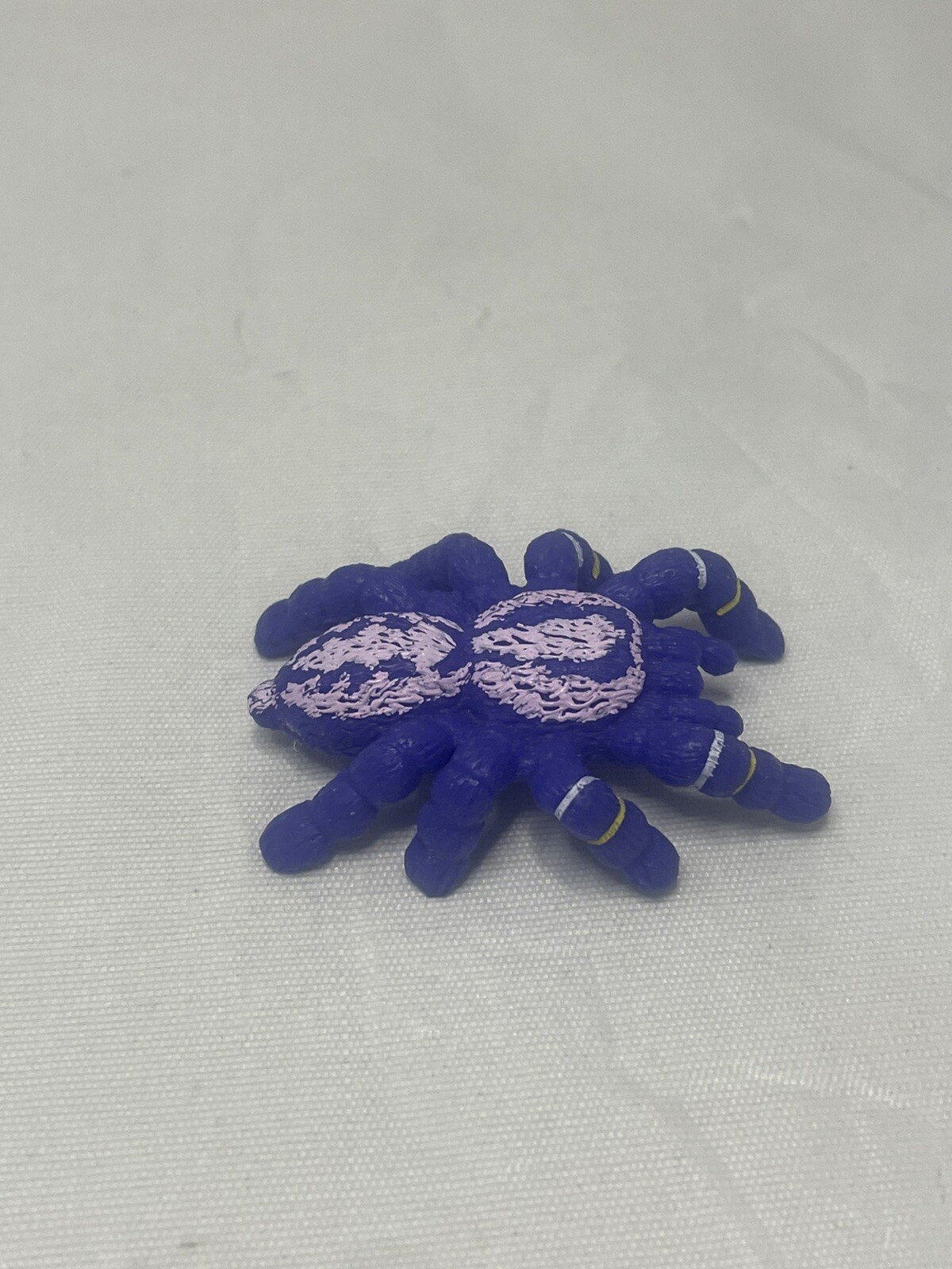 YOWIE Peacock Tarantula Animals with Superpowers Collection 2" Purple Spider Fig