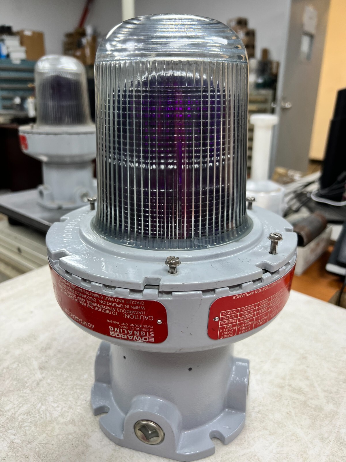 👀 NEW EDWARDS SIGNALING 1/2" HAZ LOC PURPLE ADAPTABEACON 120V 106E XC STM-N5