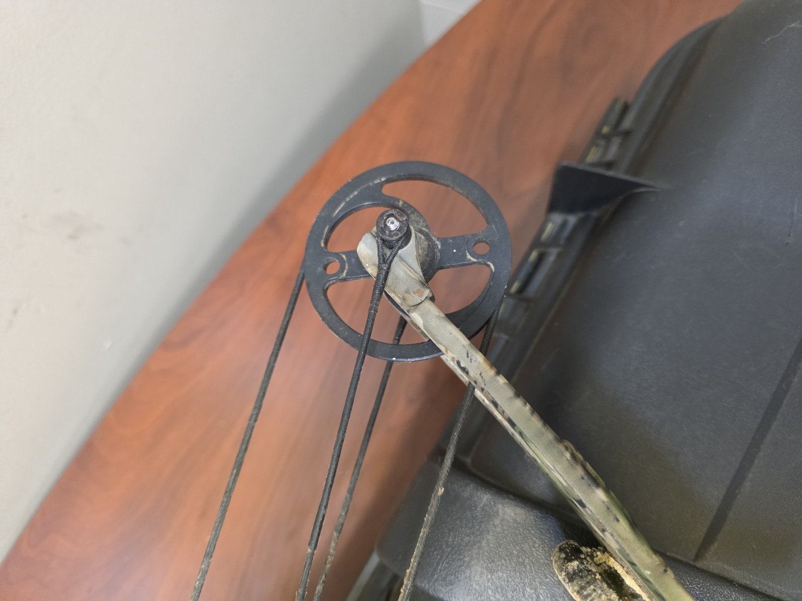 PSE Whitetail Extreme Compound Bow RH 29" 60lb Draw