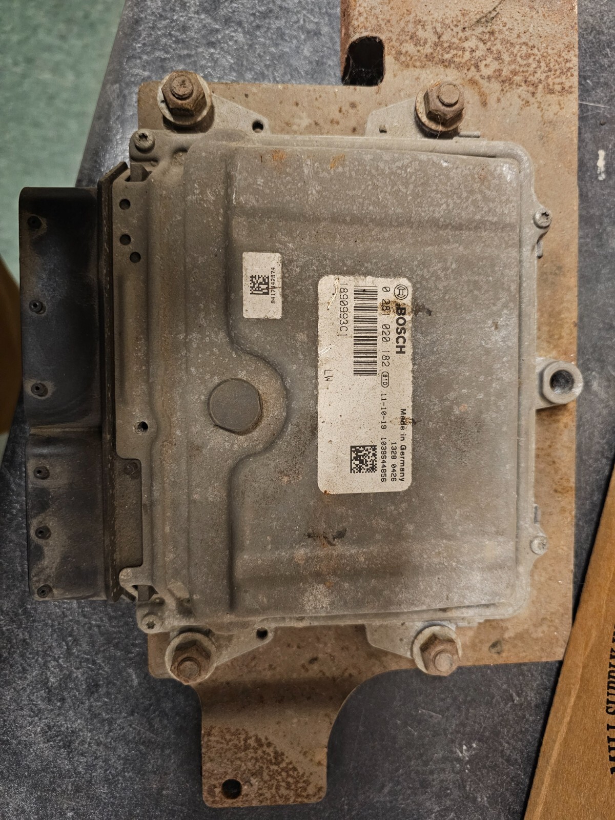 Bosch DPF Control Module 7085804c1  International4300 (1890993C1, 0 281 020 182)