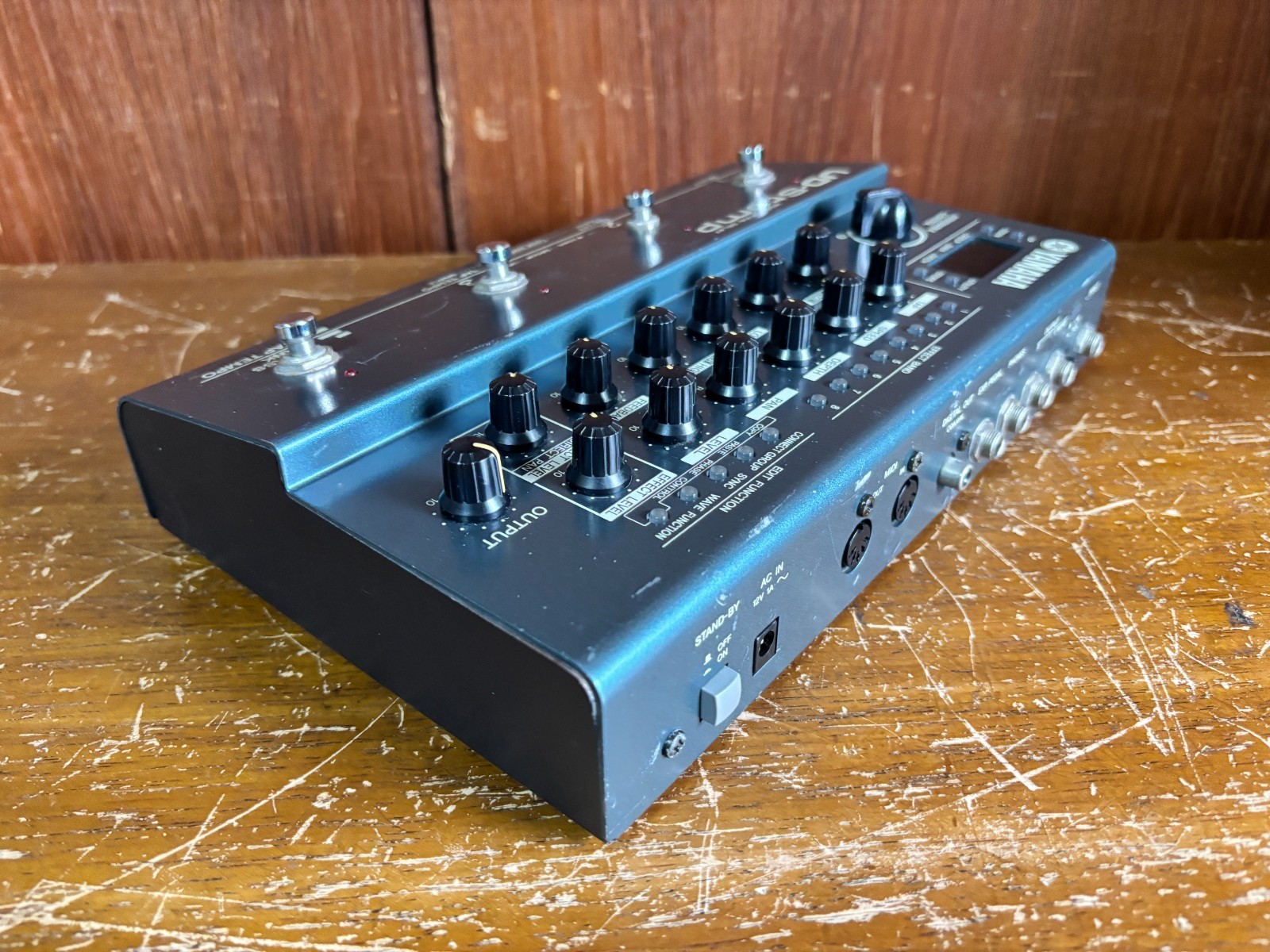 Yamaha UD Stomp MODULATION DELAY w/ power supply Allan Holdsworth