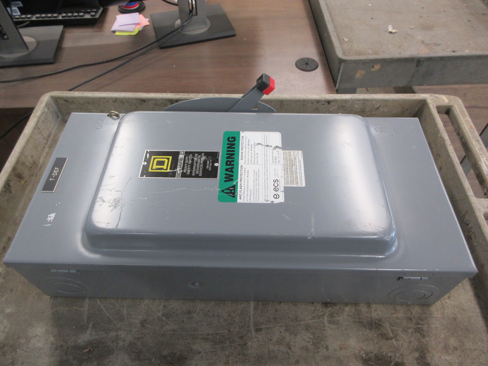 Square D Fusible Safety Switch/Disconnect H364 Ser. E2 200A 600V 3P Used
