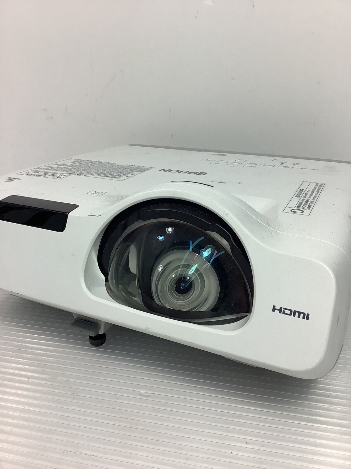 Epson PowerLite 520 Tri-LCD Projector
