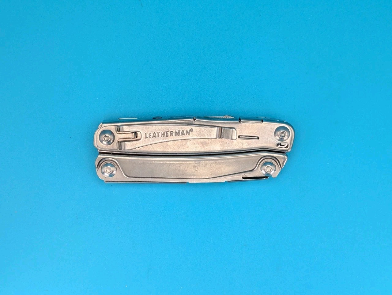 Leatherman Rev 3.8" Multi-Tool, Stainless! *LEATHERMAN FACTORY ERROR* WINGMAN