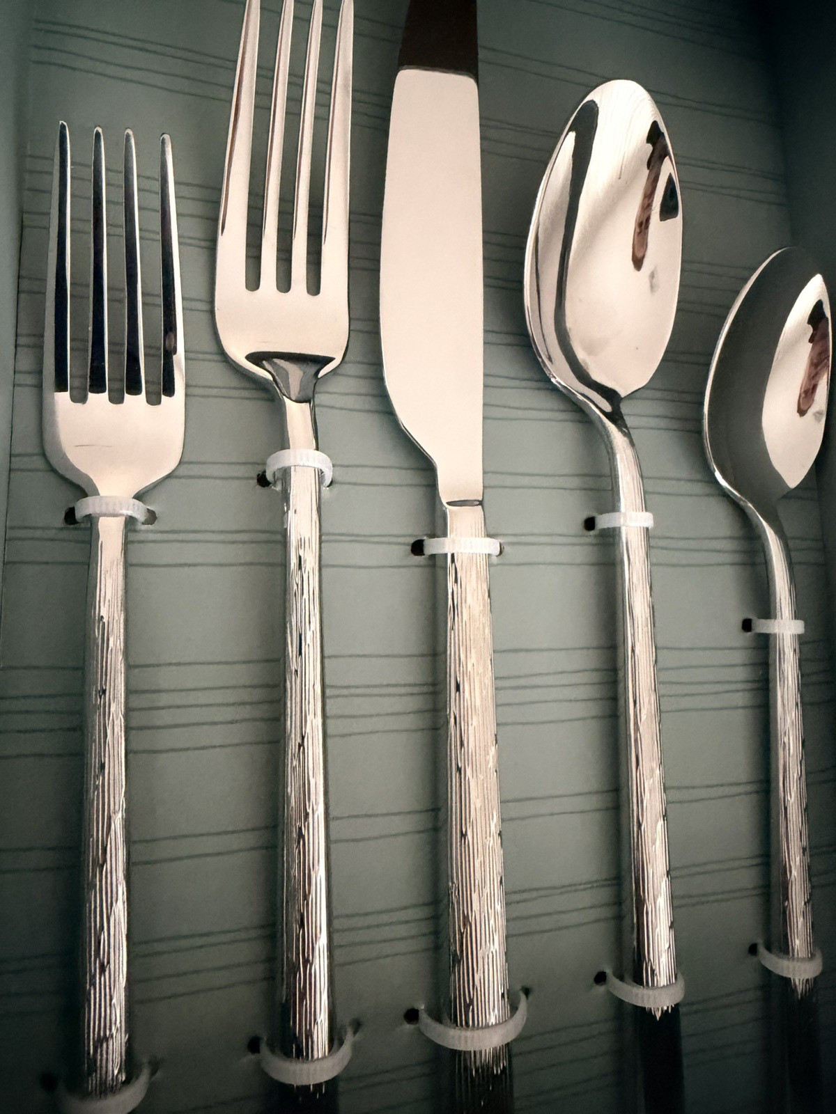 St. James 20pcs Flatware Set, Silver