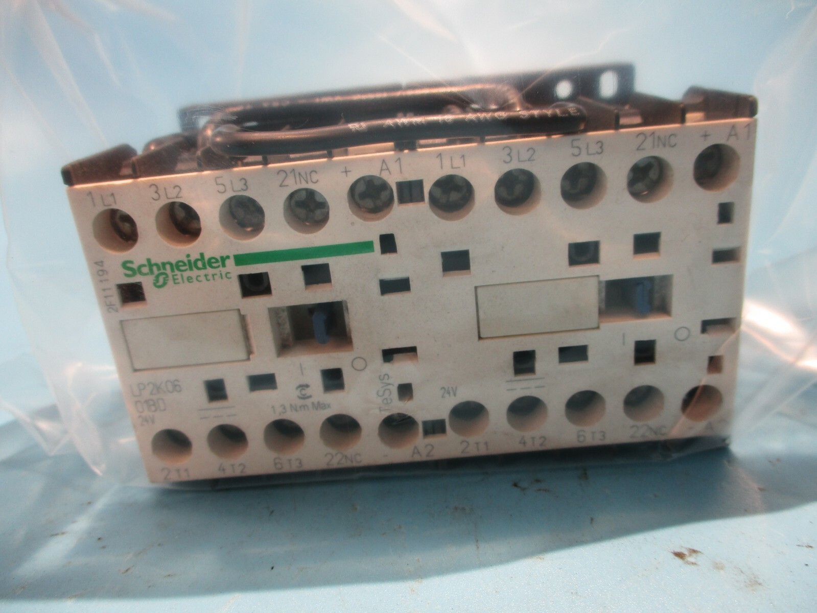 NEW SCHNEIDER ELECTRIC LP2K06-01BD REVERSING CONTACTOR 24V COIL