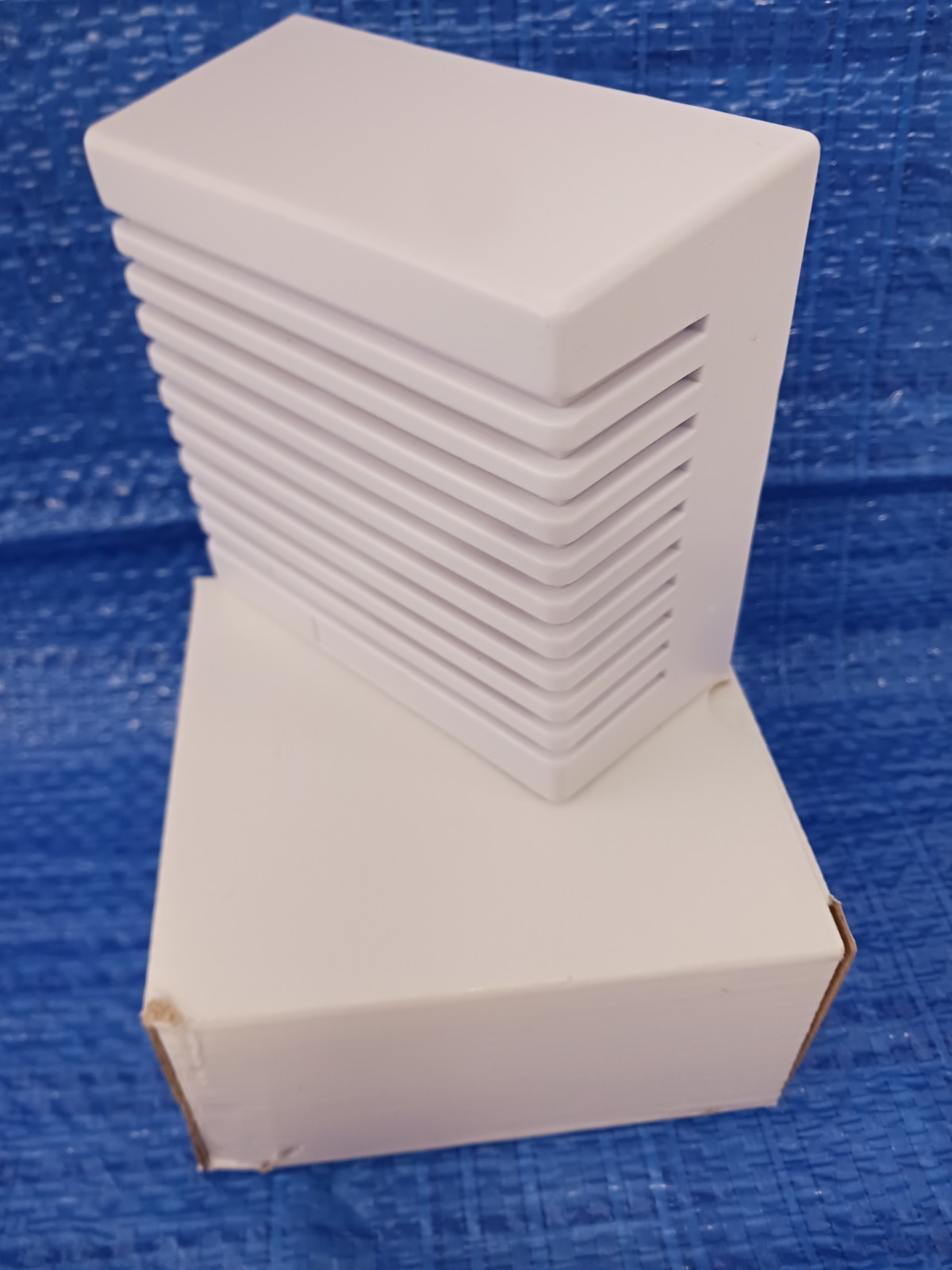 Interlogix 13-453, 15 Watt, Surface Mount, Indoor Universal 8 ohm Speaker