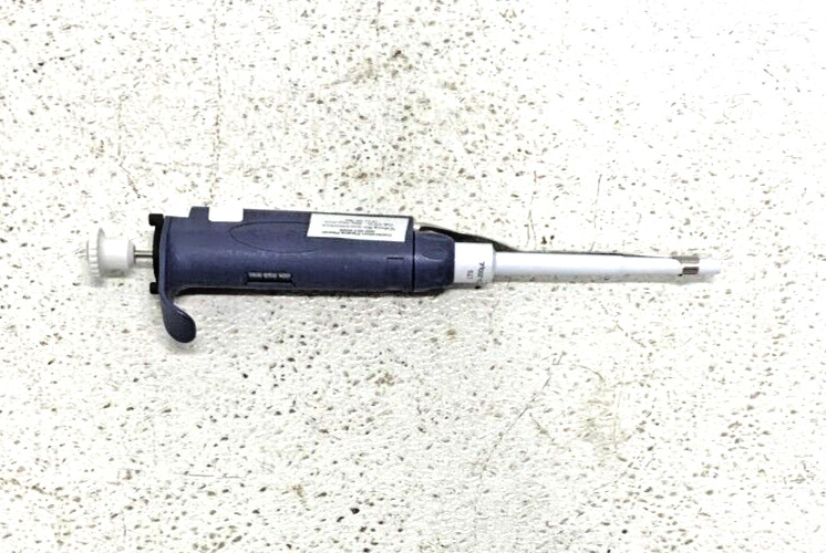 Rainin L200 Pipet-Lite LTS 20-200uL Single Channel Lab Pipette Pipettor 241E