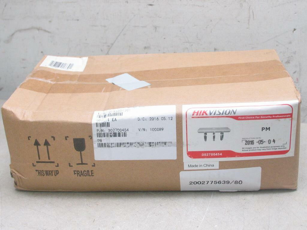 Hikvision PM Universal Pole Mount Adapter 302700454