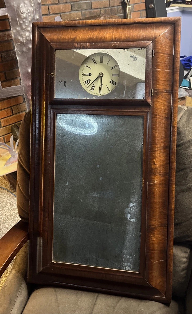 George Hills Mirror Clock