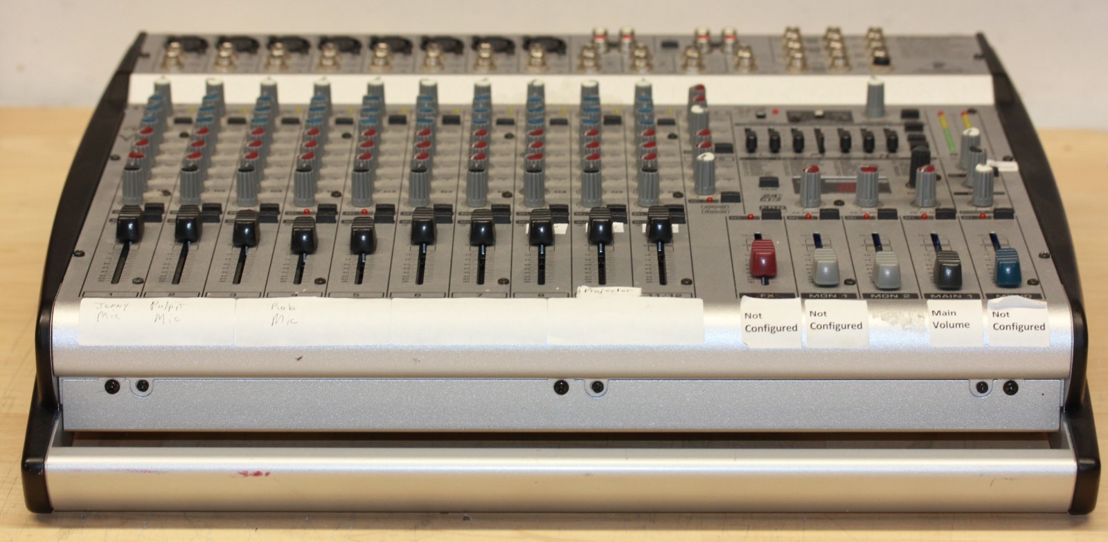 Behringer Europower PMH3000 16-input 800 Watt Powered Mixer - Not fully tested
