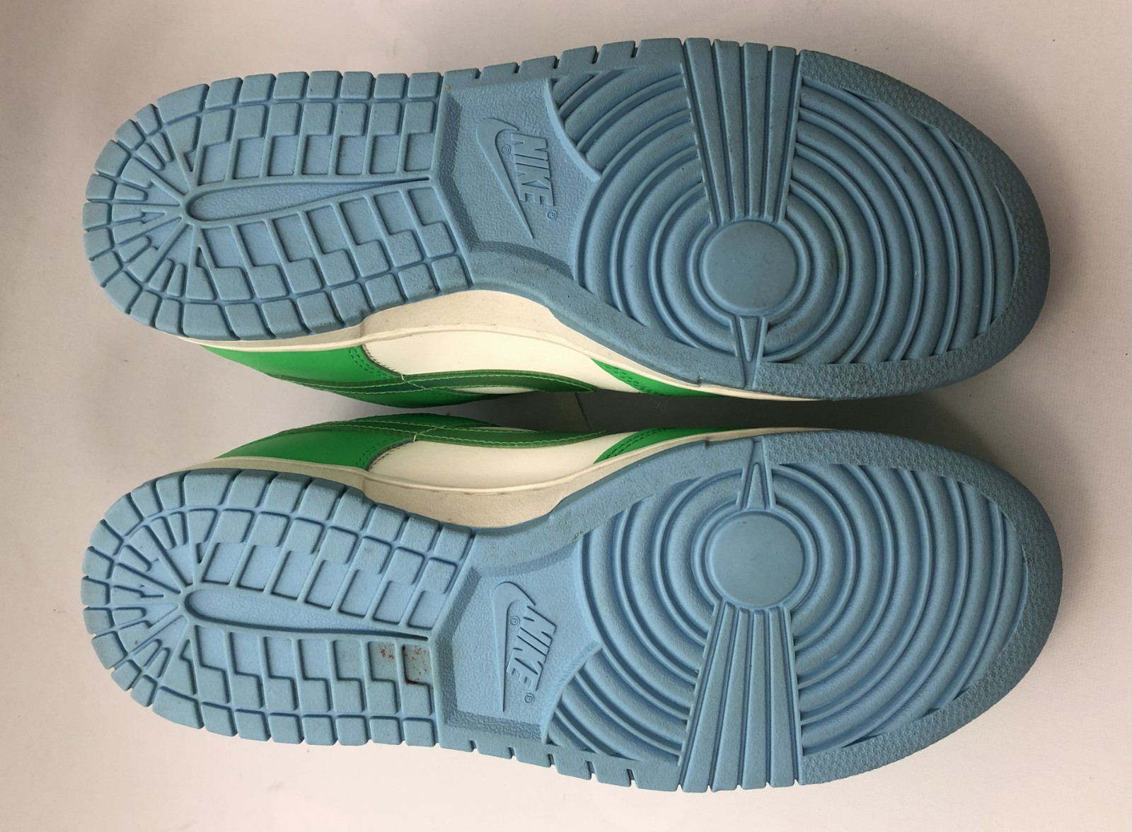 Nike Dunk Low Retro "Green Shock" Mens size 9 Womens size 10.5