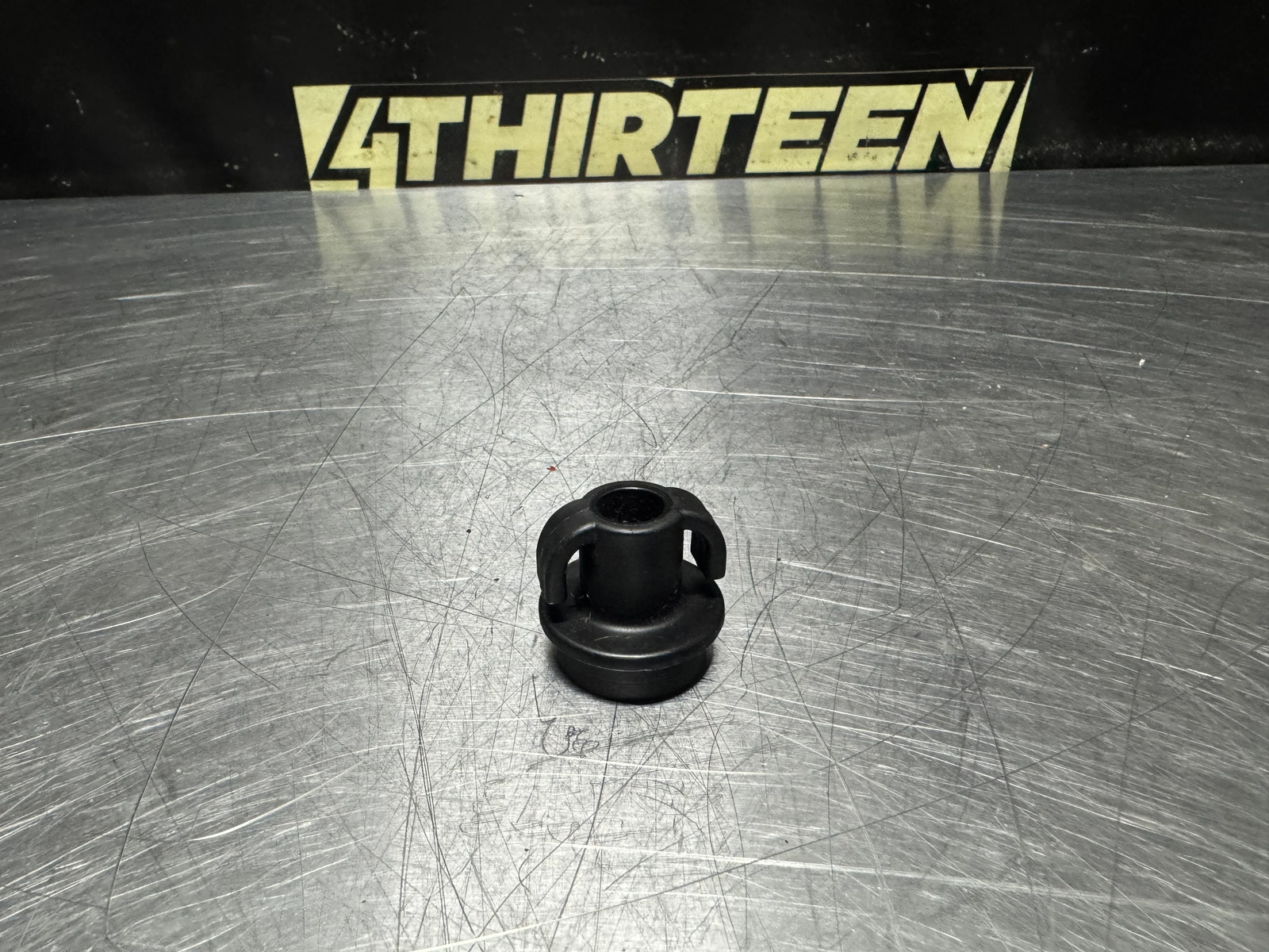 97-04 CORVETTE C5 OEM TRUNK CARGO NET RETAINER LUGGAGE NUT #N576