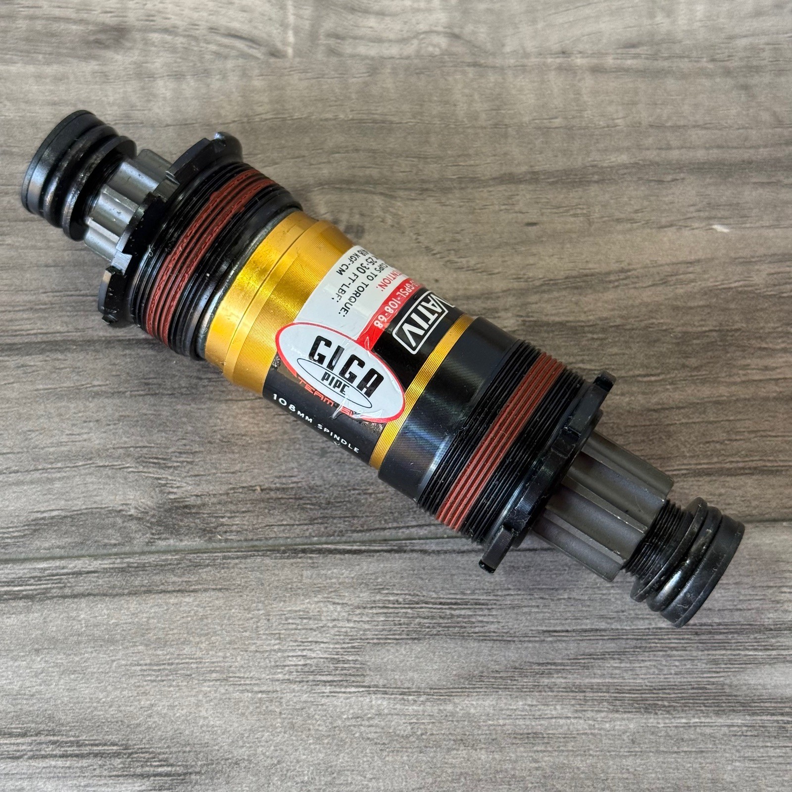 Truvativ Giga Pipe Team SL ISIS Drive Bottom Bracket 108 68 Englis