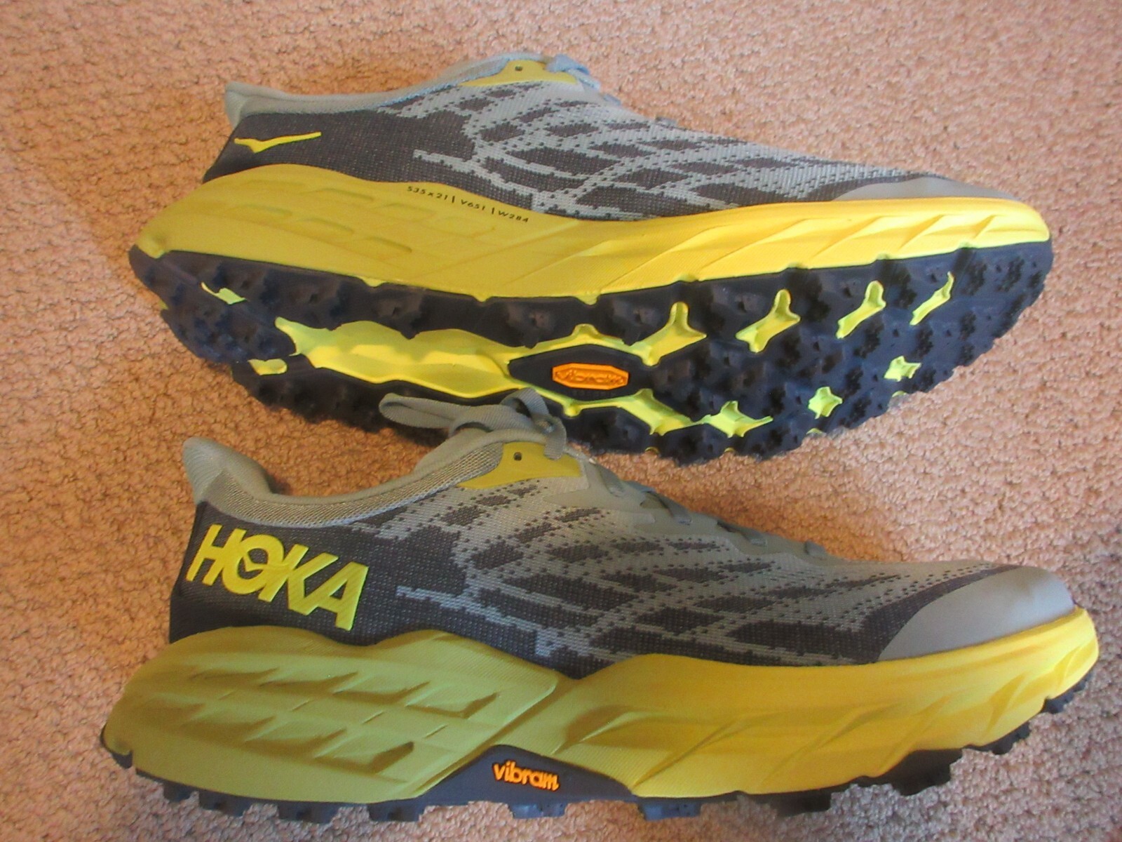 Men's New Hoka Speedgoat 5 Trail Running Shoes Sz 10.5 Stone Blue - Dark Citron