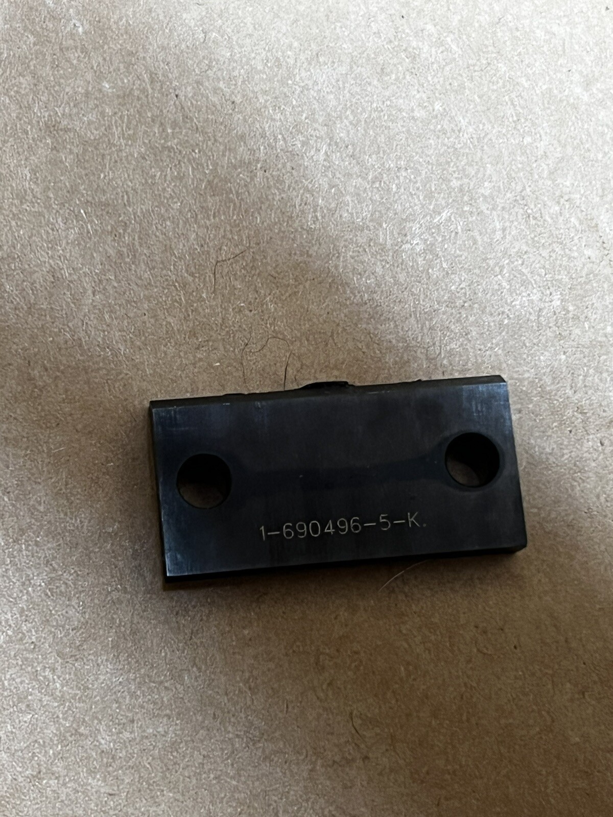 TE Connectivity 1-690496-5 Front Shear Plate