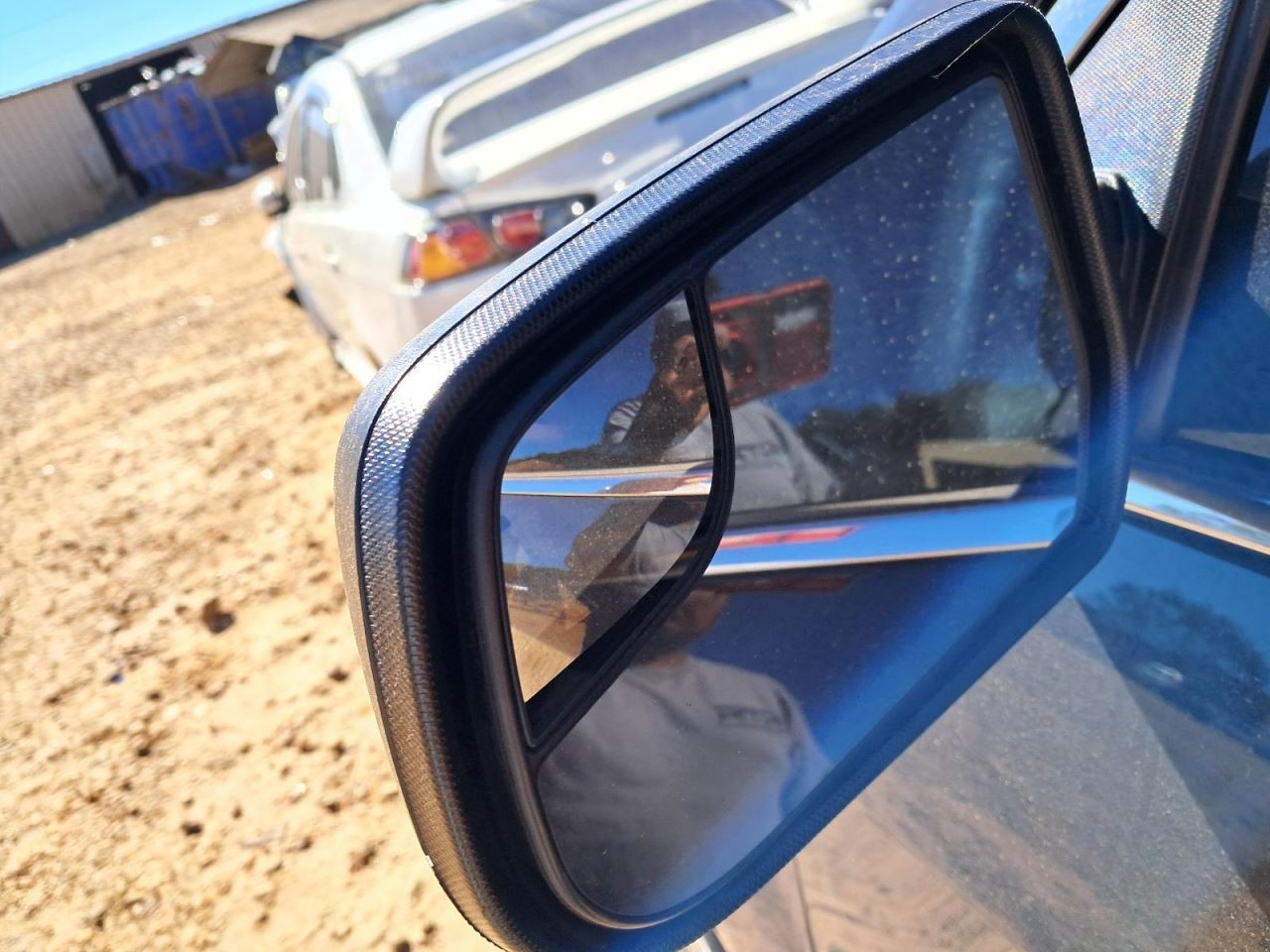 EQUINOX 2014 Glove Box 4825898