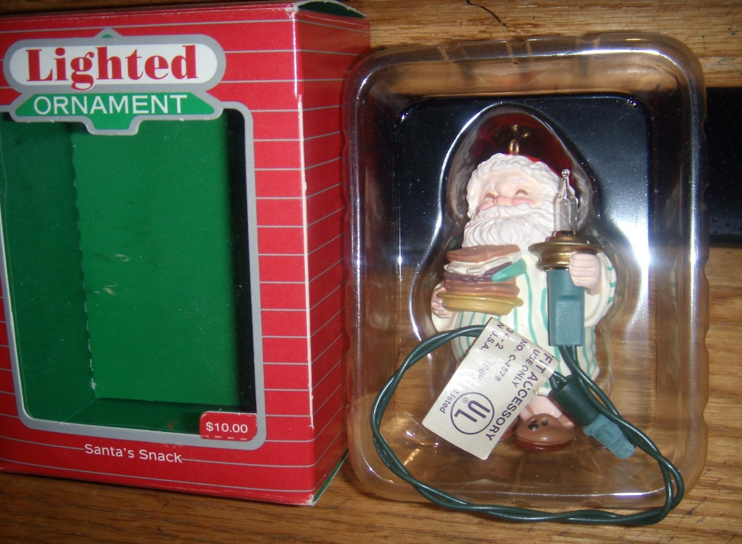 HALLMARK KEEPSAKE  1986 SANTA'S SNACK LIGHTED ORNAMENT TESTED ORNAMENT FREE SHIP