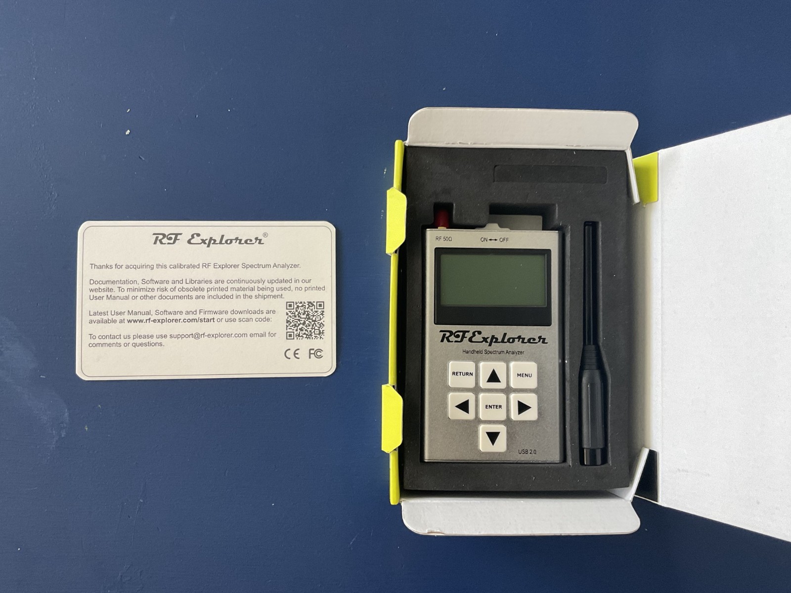 WSUB1G 240-960MHz Hand Held RF Explorer Spectrum Analyzer - NIB