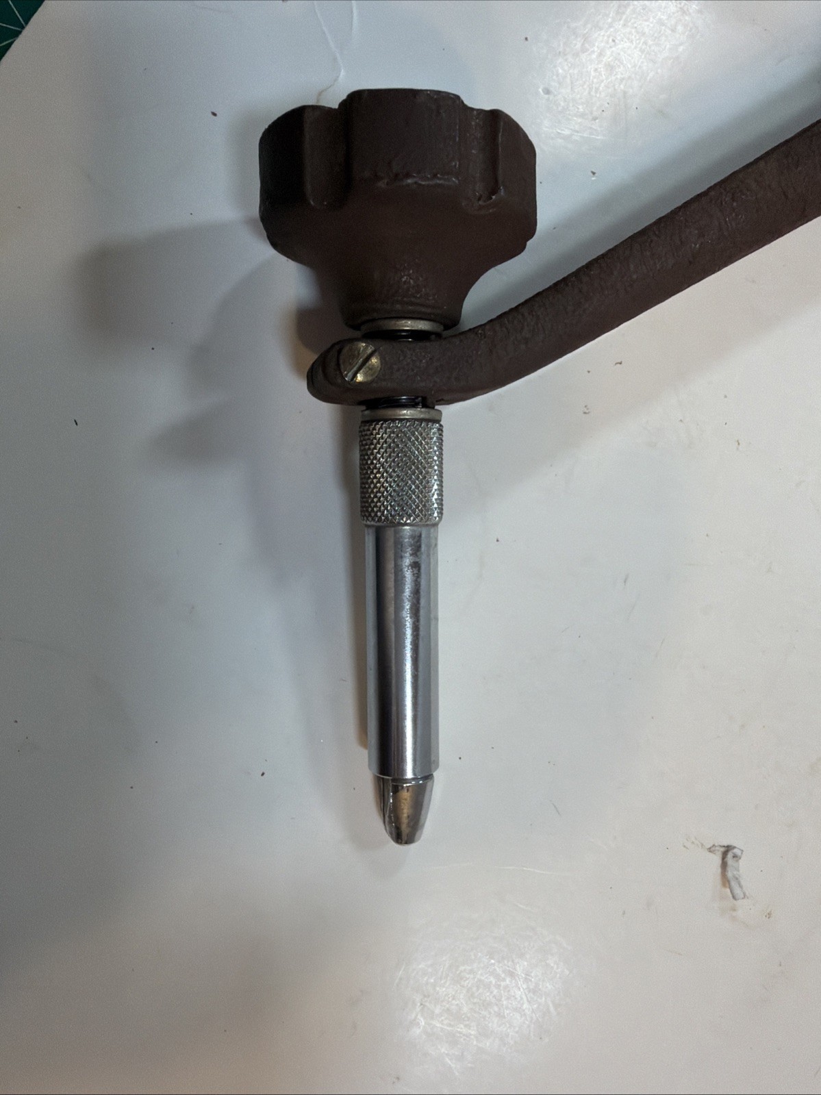Herter's No. 3 Cast Iron Fly Tying Vise