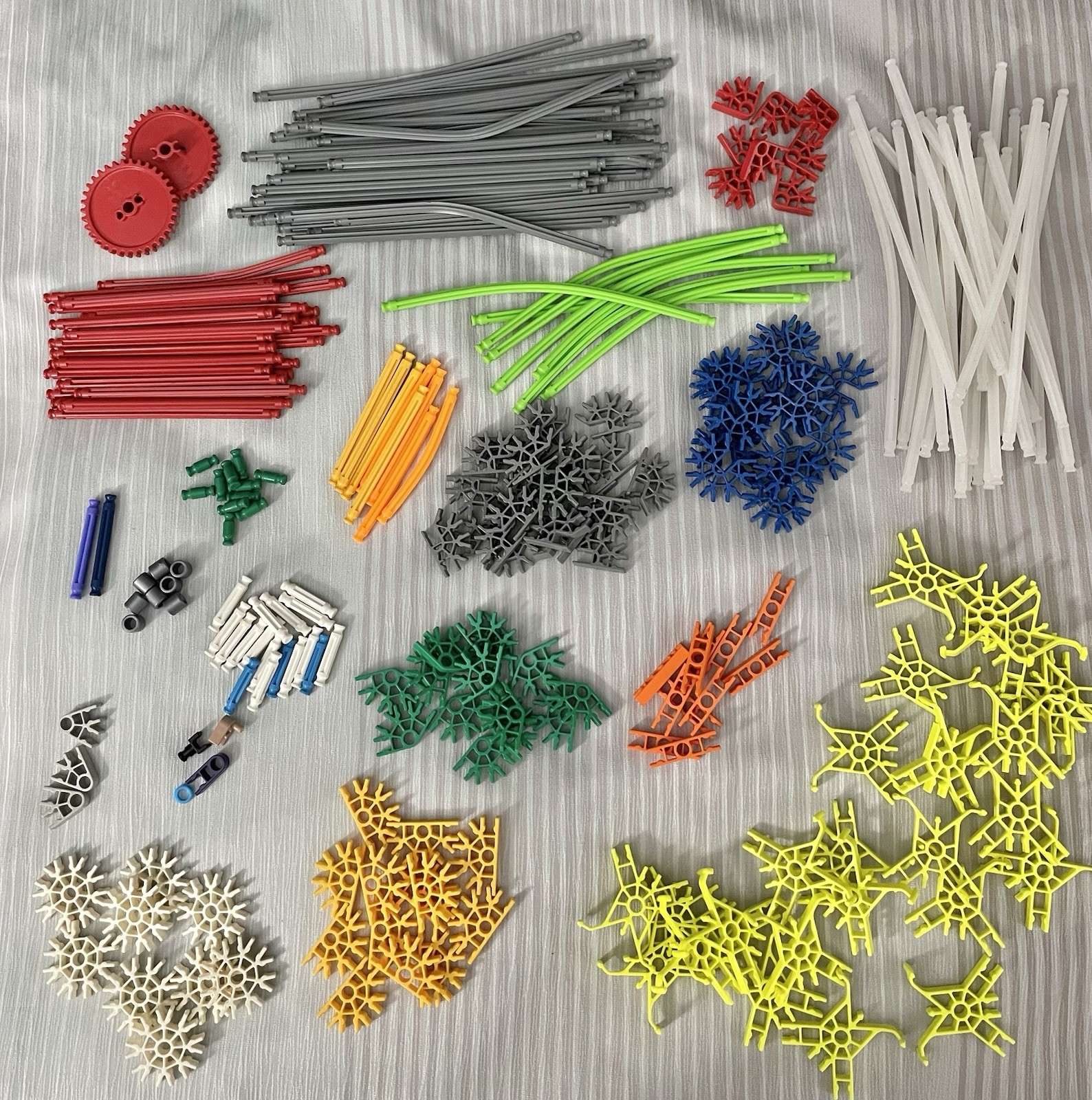 Bulk Lot 270+ K'NEX Building Toys Pieces - Rods Connectors & More Neon Yellow