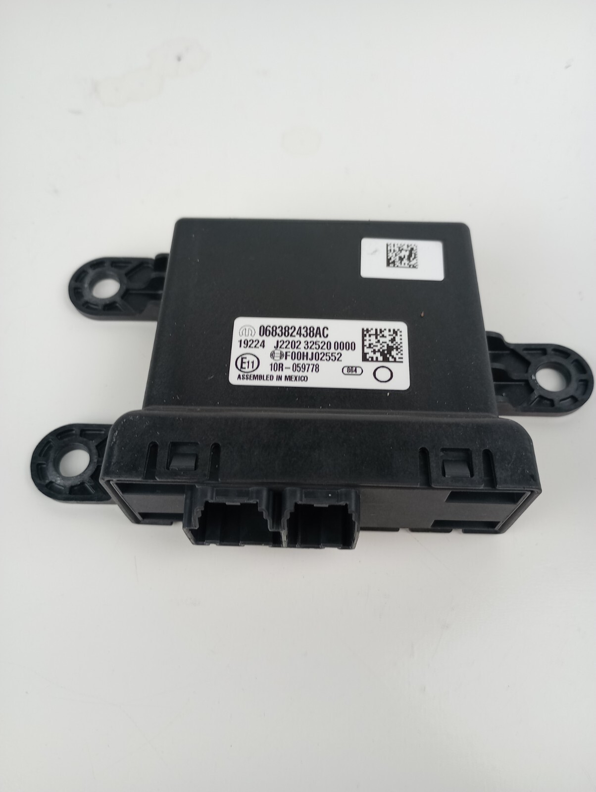 2019-2021 Jeep Cherokee Park Assist Control Module OEM 068382438AC
