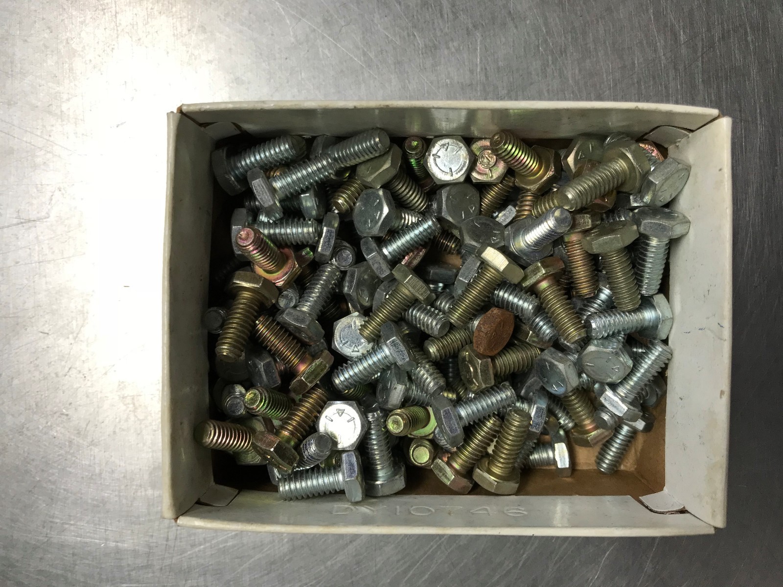 19H1919  GENUINE JOHN DEERE SCREW  BOLT   QTY of 5 SCREWS