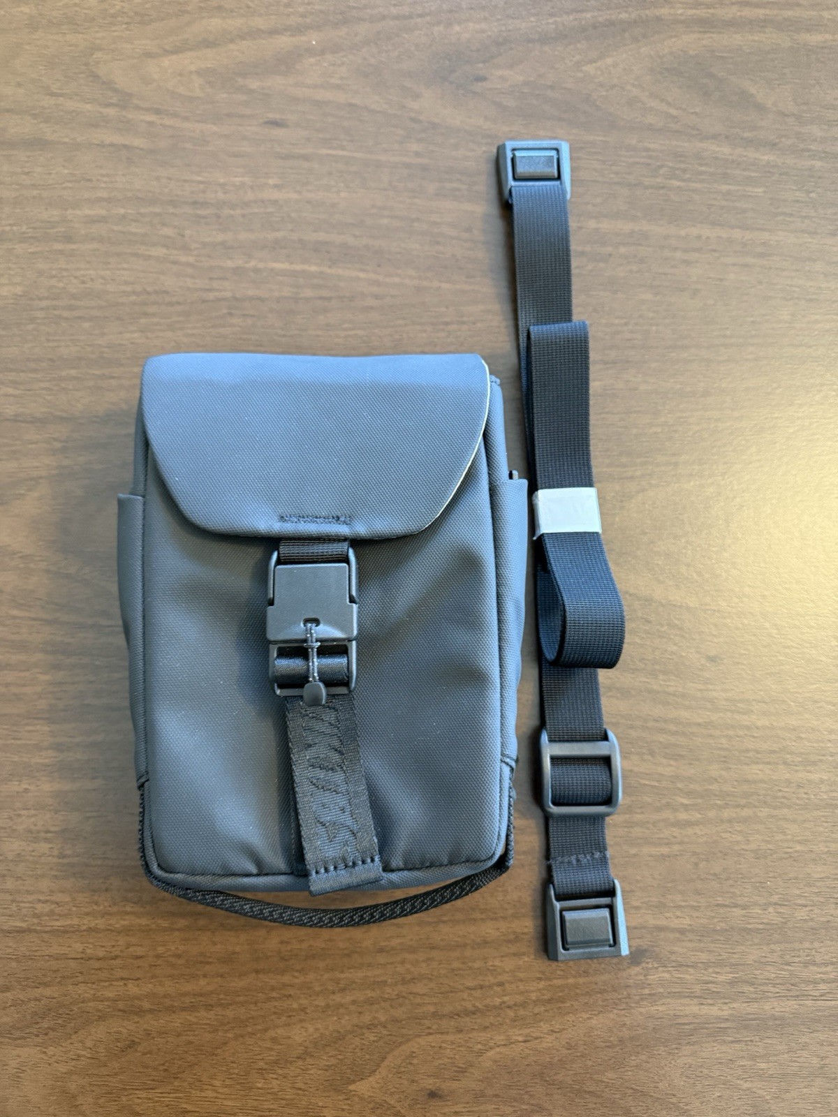 Viktos Counteract CCW Tactical Slingbag Weather-Resistant, Black