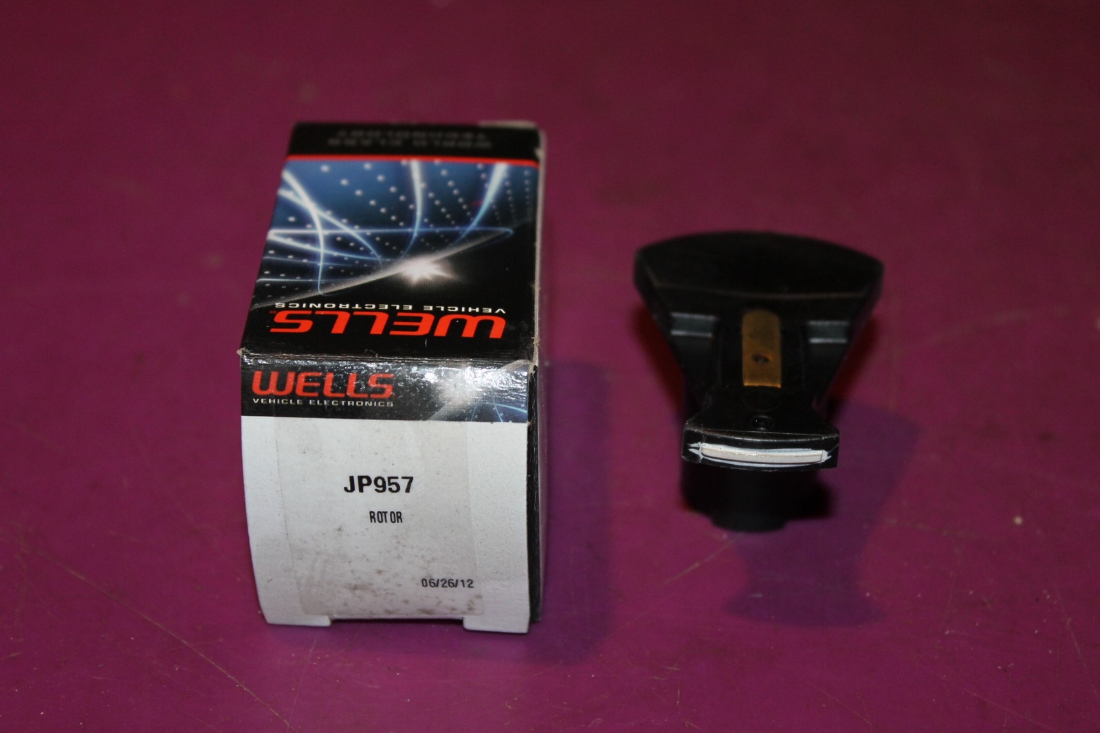 Wells Distributor Rotor. Part JP957. Fits Standard JR181. See pic.