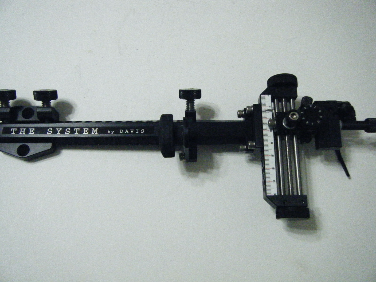 4" DAVIS TARGET SIGHT- Double knob mount -black Knob