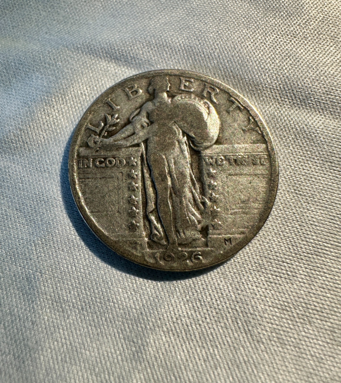 1926 STANDING LIBERTY SILVER QUARTER 25C - VERY GOOD (LITTLETON COIN SLEEVE)