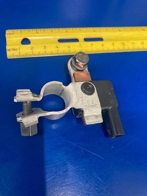 Genuine Volvo Battery Cable Terminal End 31652054