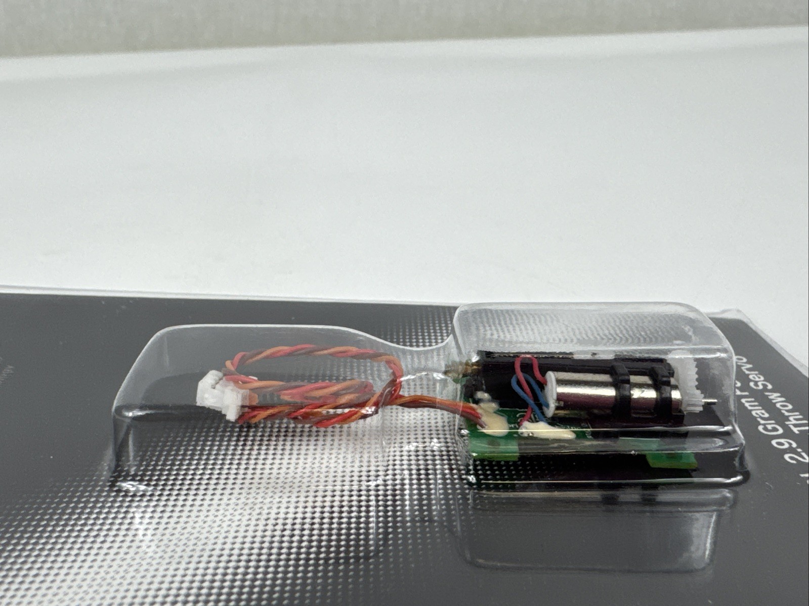 Spektrum 2.9g Linear Long Throw Servo SPMSH2040L Servos
