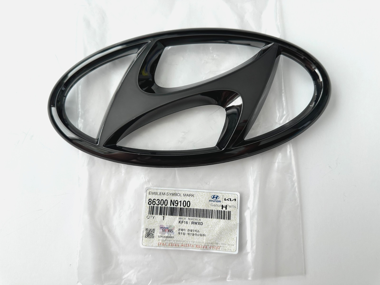 GENUINE OEM FRONT Grille BLACK Emblem 86300-N9100 for 2022-2024 Hyundai Tucson