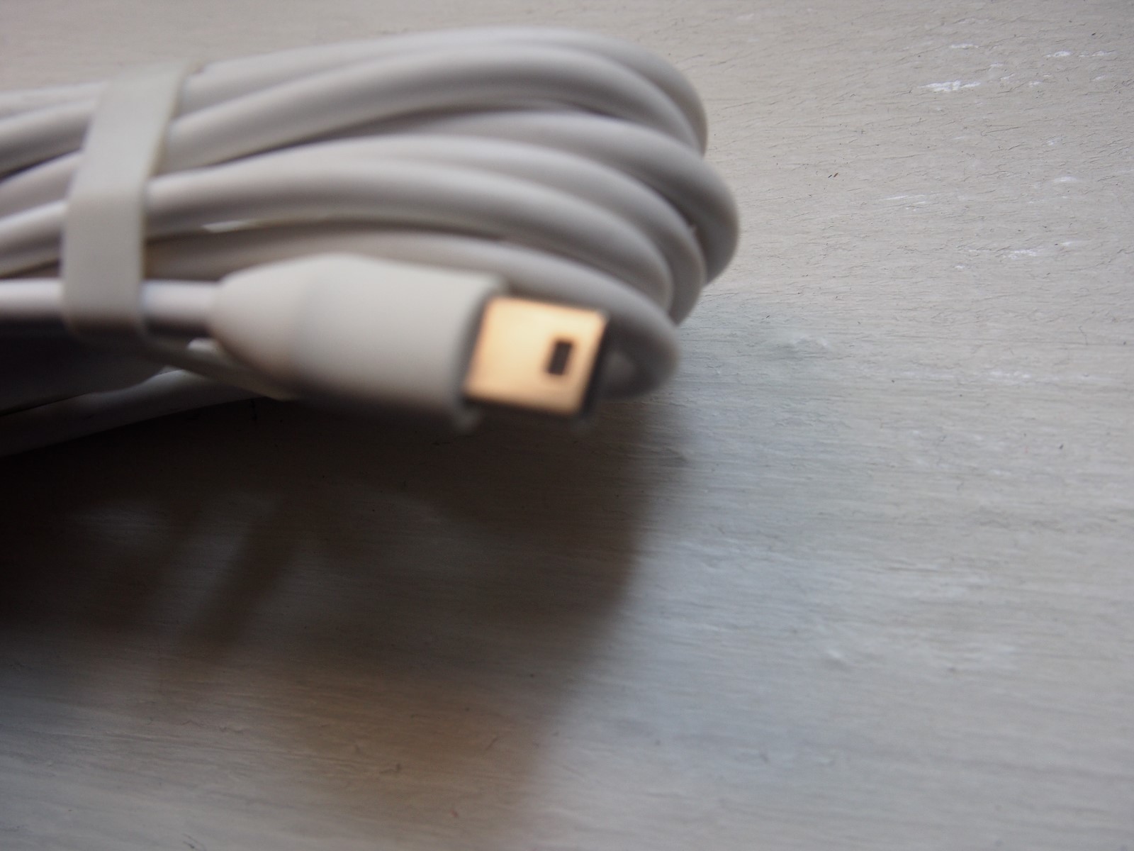 Original HTC T-Mobile myTouch 3G USB Cable (White) 73H00316-00M